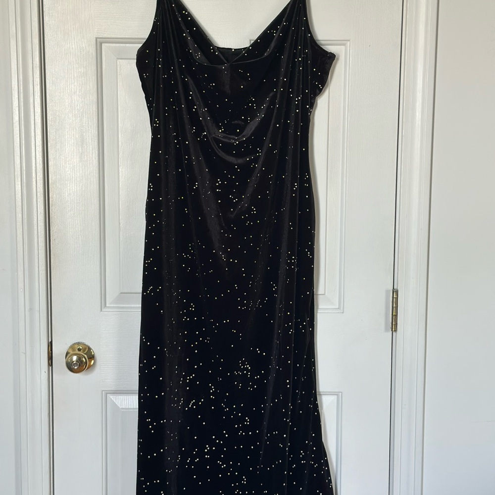 Elegant Black Evening Dress